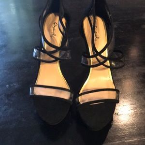 NWOT Women’s Qupid Black Size 10/ 5 in heel 💕